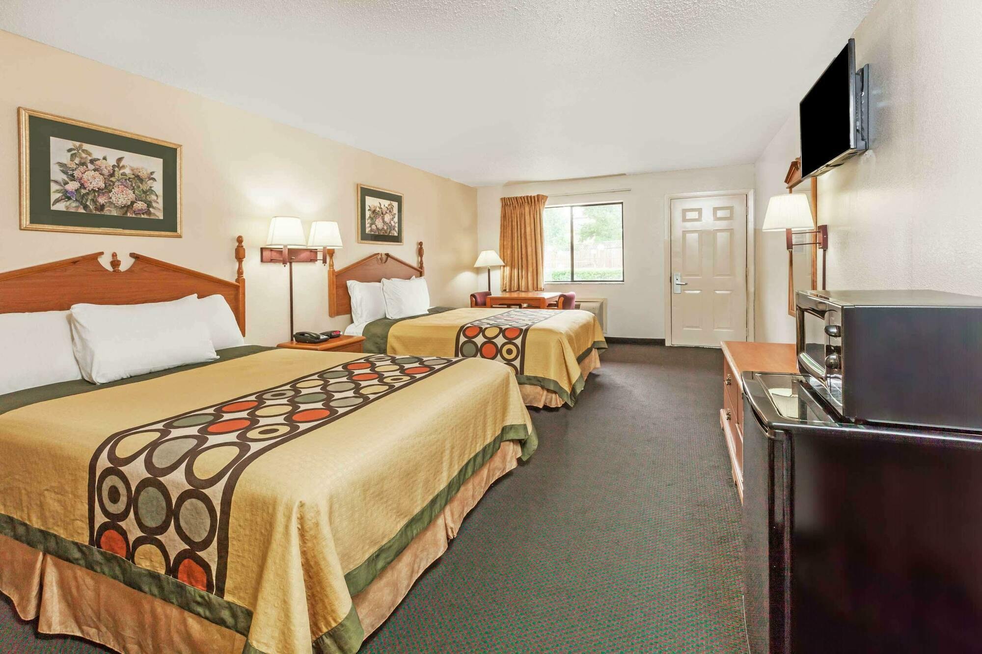 Super 8 By Wyndham Arlington East Hotel Екстериор снимка